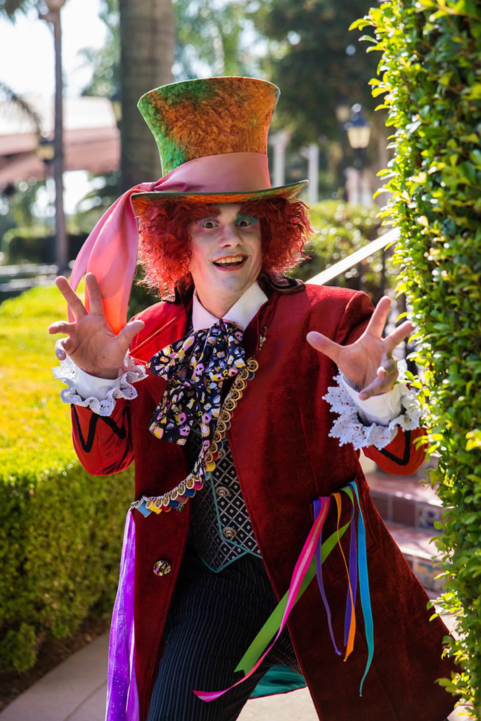 Mad Scientist – Looking Glass party character in Chicago
